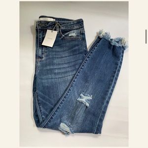 Hidden High- Rise Distressed Skinny Crop Jean